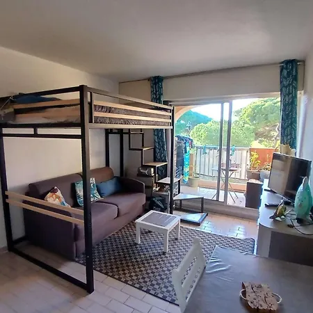 Hyealb - Pour 3 Personnes Sur Le Port D'hyères Appartement *